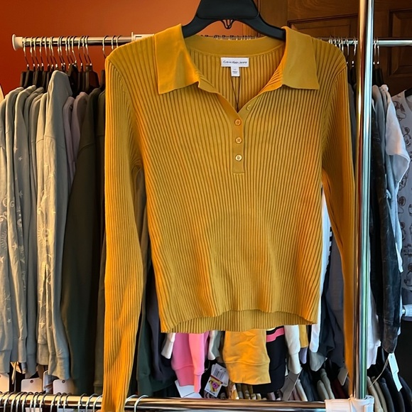 Calvin Klein top - Picture 2 of 6